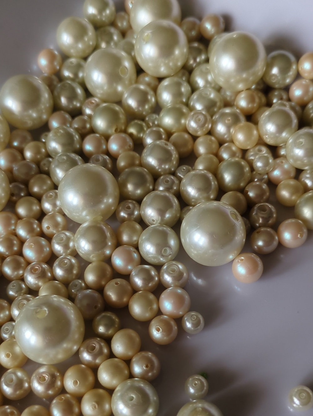 ☀️A43 Lustrous Cream Faux Pearl Beads - Mostly Glass, Largest are Acrylic